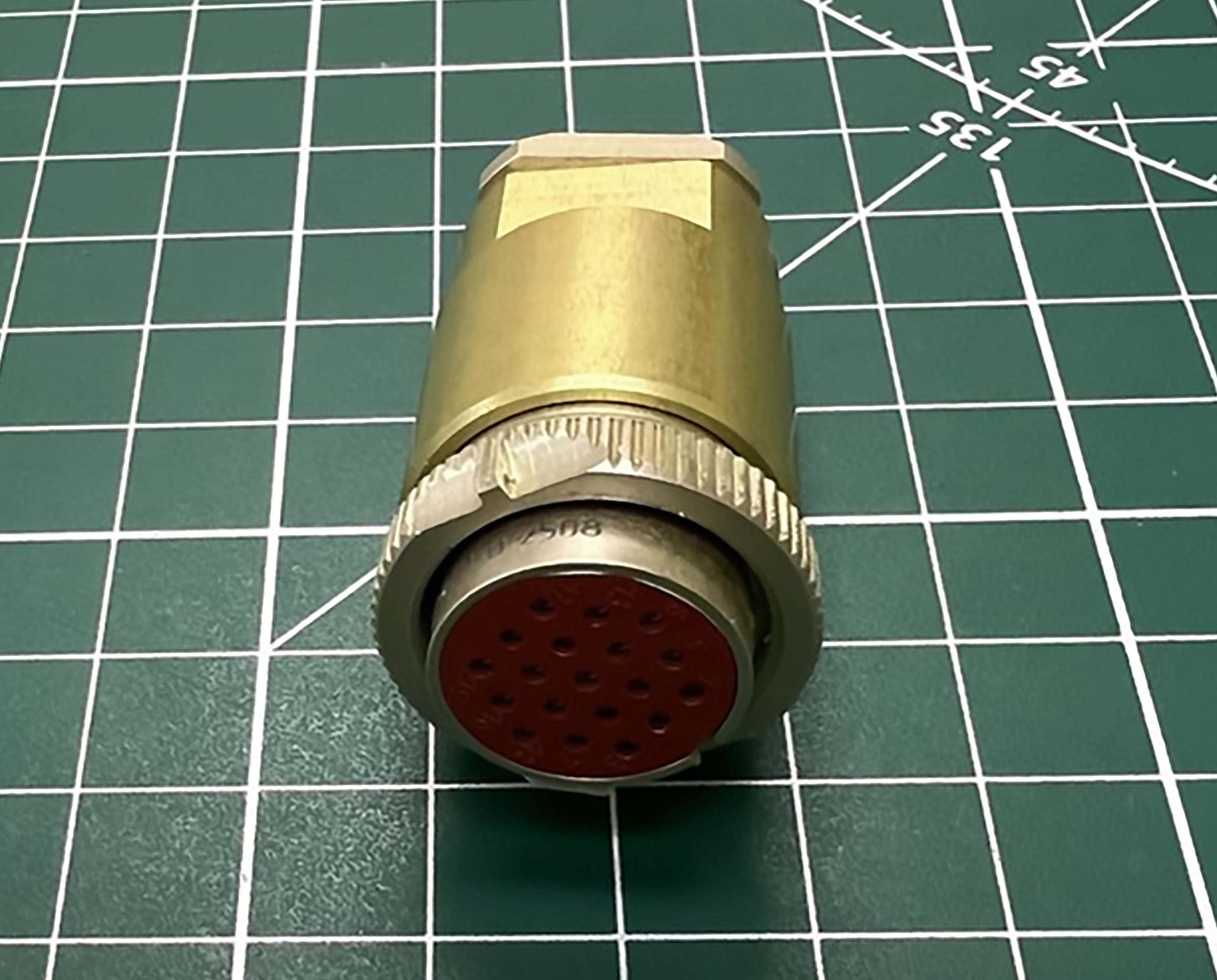 ЦРС-19/18Р1-В Розетка кабельная